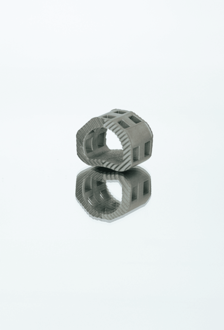 Wirbelsäulenimplantat aus Titan im selektiven Laserschmelzen gefertigt – additive Fertigung SLM bei Laser Add Concept